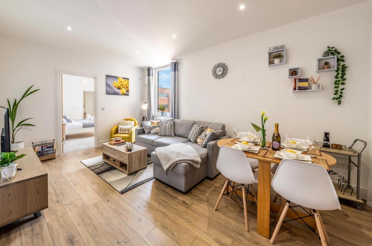 Mission Wave - Venture Apartment Staines-upon-Thames Kültér fotó