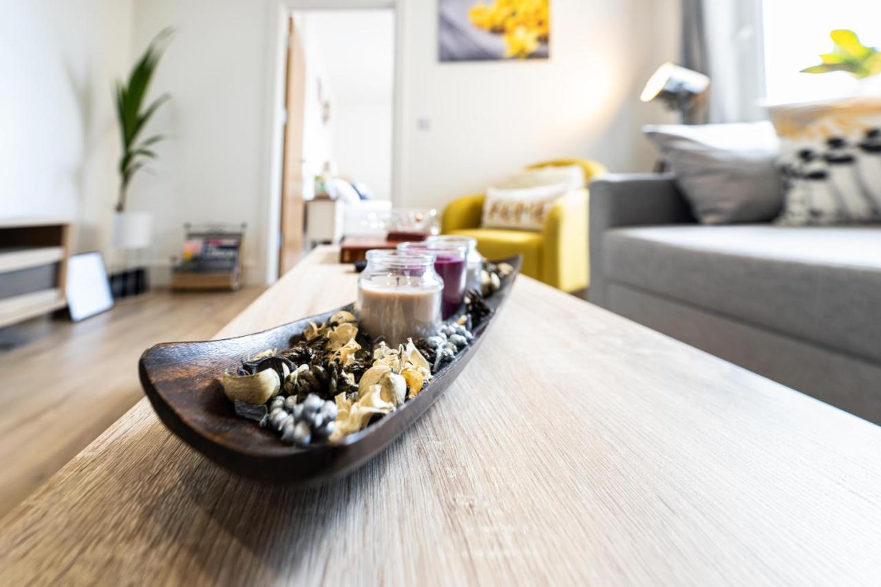 Mission Wave - Venture Apartment Staines-upon-Thames Kültér fotó