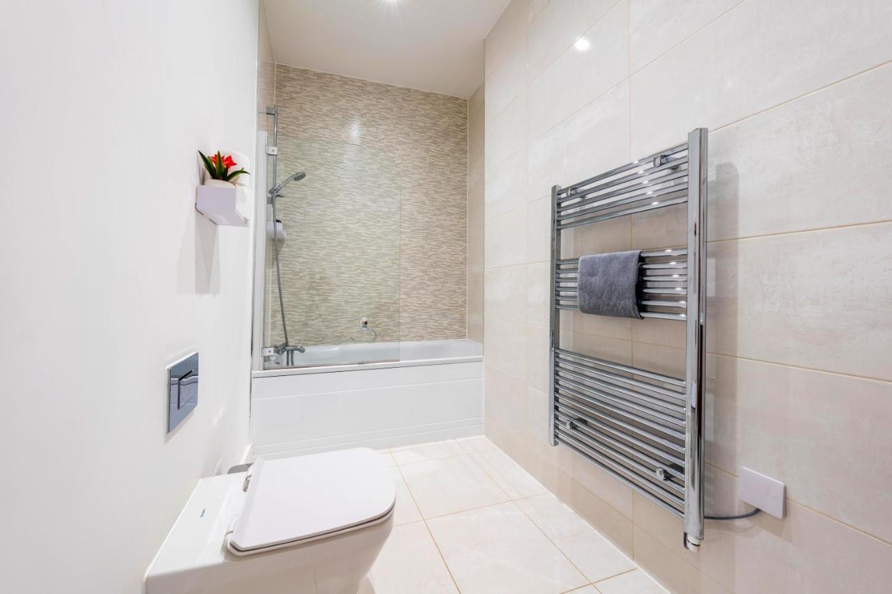 Mission Wave - Venture Apartment Staines-upon-Thames Kültér fotó