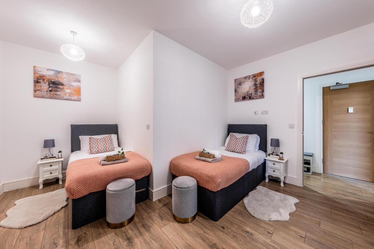 Mission Wave - Venture Apartment Staines-upon-Thames Kültér fotó