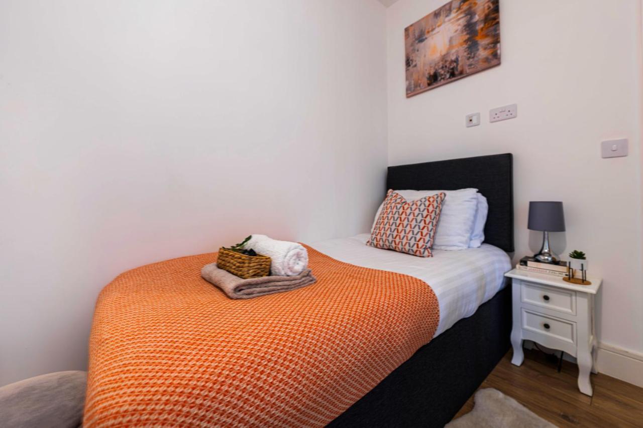 Mission Wave - Venture Apartment Staines-upon-Thames Kültér fotó