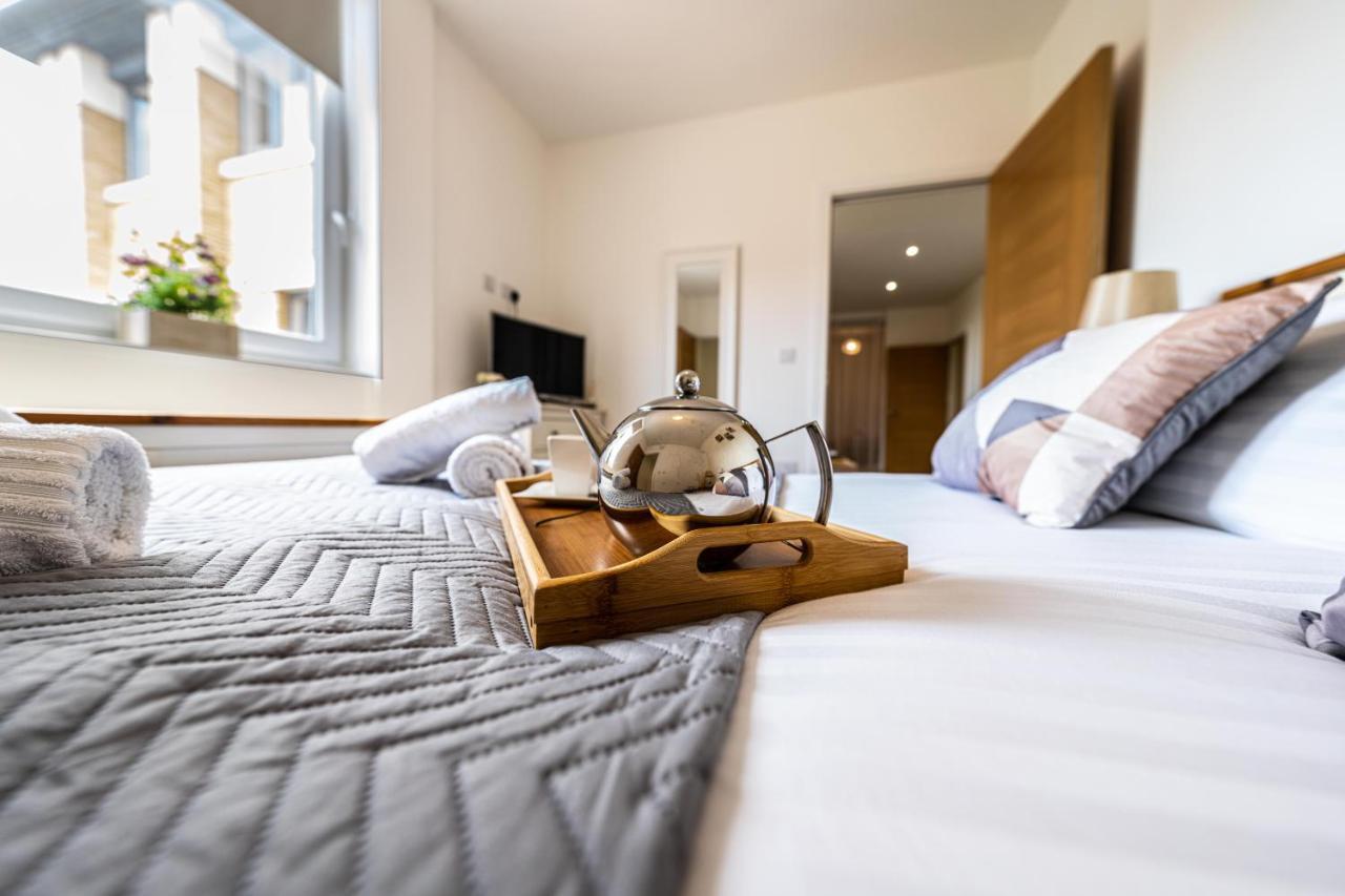 Mission Wave - Venture Apartment Staines-upon-Thames Kültér fotó